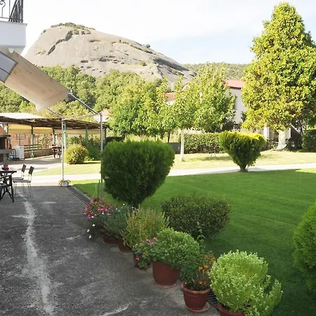 The Other Side Of Meteora With Lush Garden, Bbq & Pavillion Apartment Kalambaka
