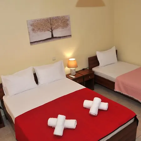 The Other Side Of Meteora With Lush Garden, Bbq & Pavillion Apartment Kalambaka