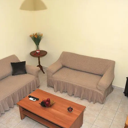The Other Side Of Meteora With Lush Garden, Bbq & Pavillion Apartment Kalambaka