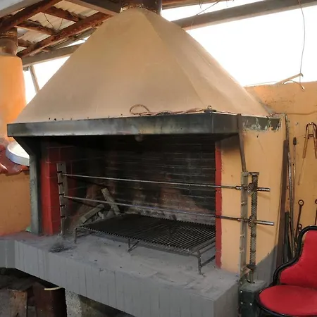 The Other Side Of Meteora With Lush Garden, Bbq & Pavillion Apartament