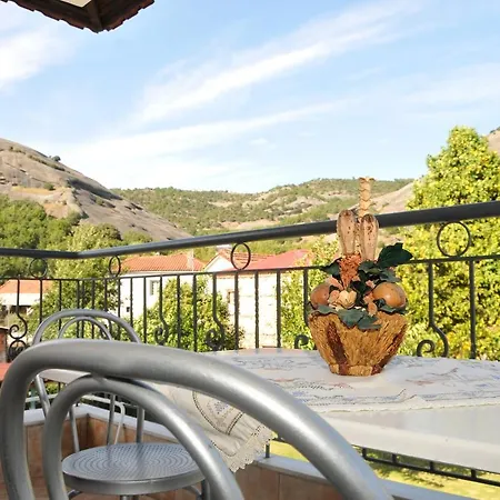 The Other Side Of Meteora With Lush Garden, Bbq & Pavillion Apartment Kalambaka